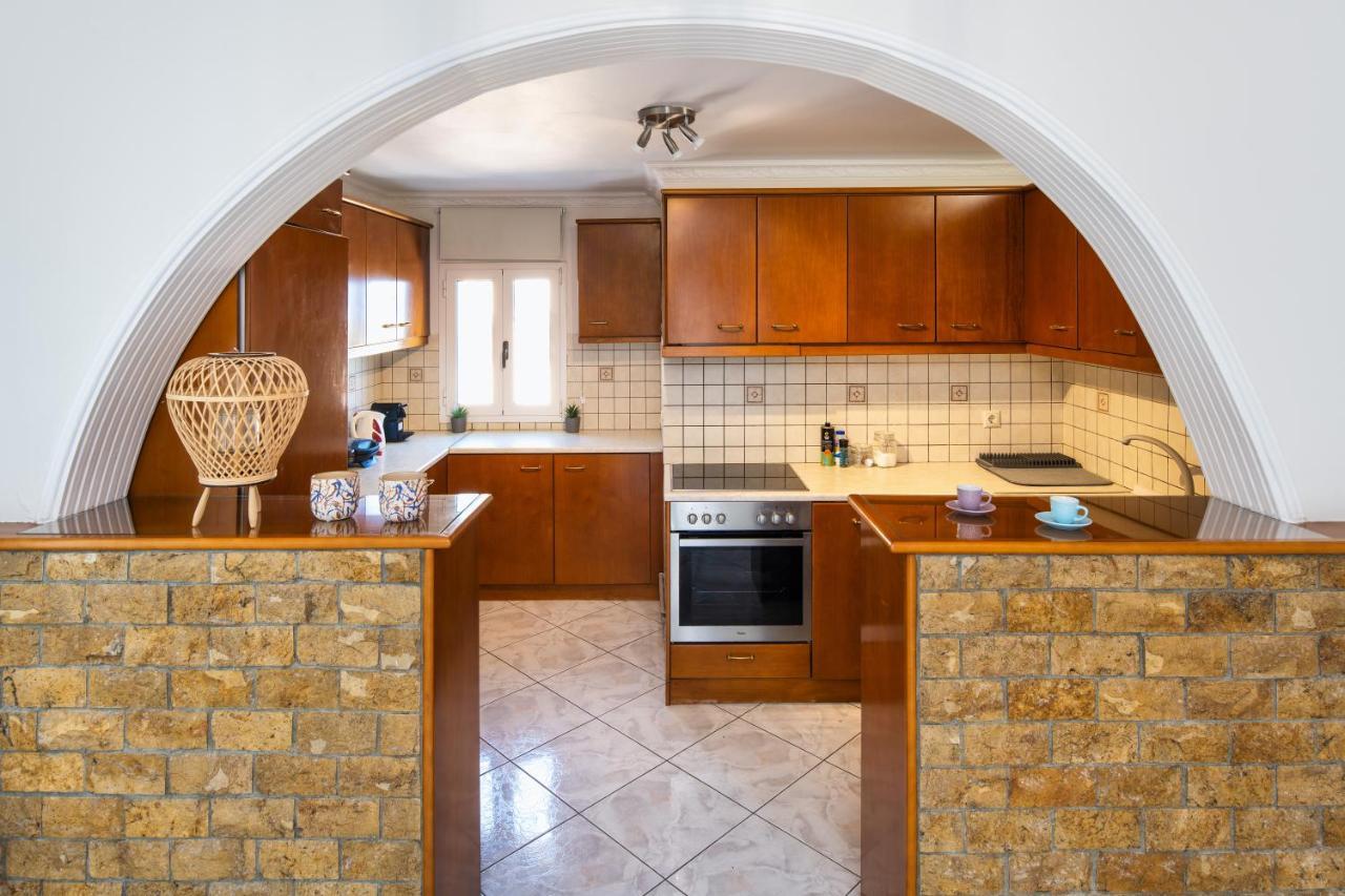Modern 2 Bed Apartment In Downtown Of Fira エクステリア 写真