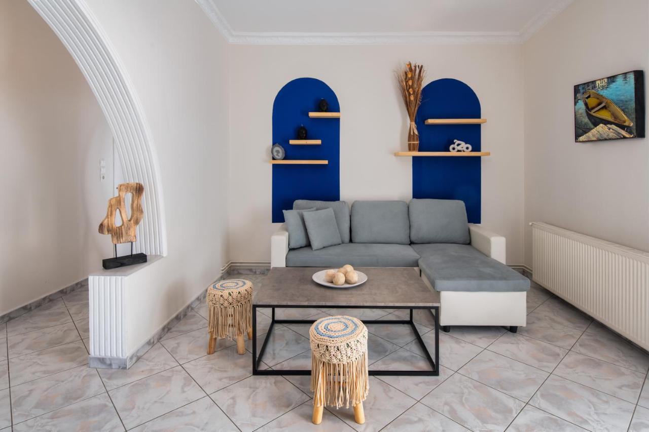 Modern 2 Bed Apartment In Downtown Of Fira エクステリア 写真